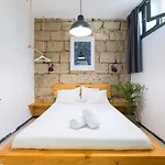 Cathedral Guest house *